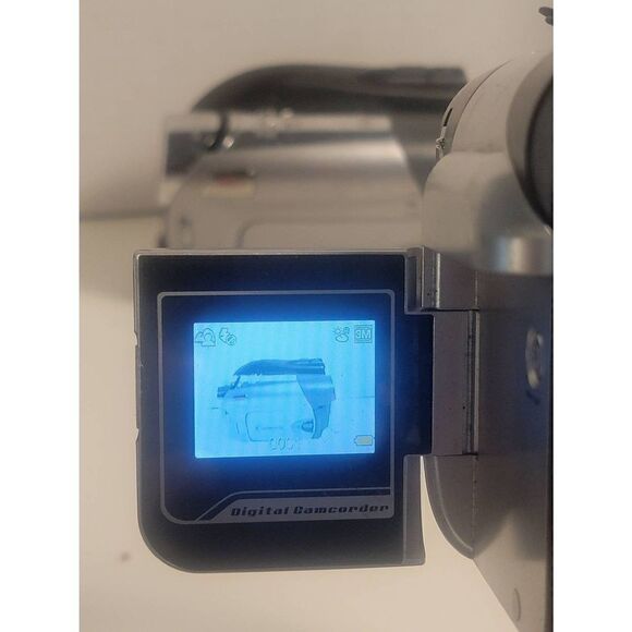 Aiptek Silver 6 Mega Pixel 4X Smart Zoom Digital Video Camcorder - Picture 6 of 6